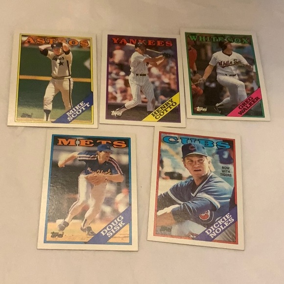 Bundle of Baseball Cards Lot 64** - Picture 2 of 6